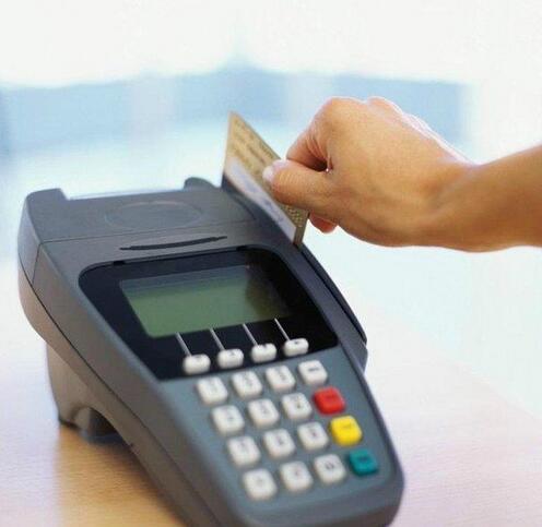 拉卡拉POS机电签版：POS机刷卡出现故障 顾客买了三份单，钱能追回来吗？