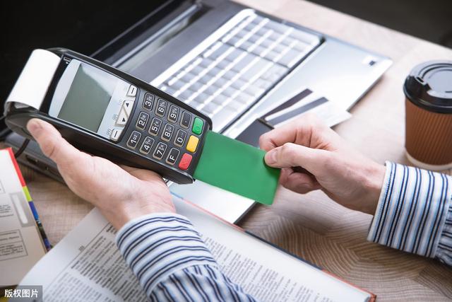 卡拉合伙人：境外刷卡机真的能帮助信用卡提额吗？