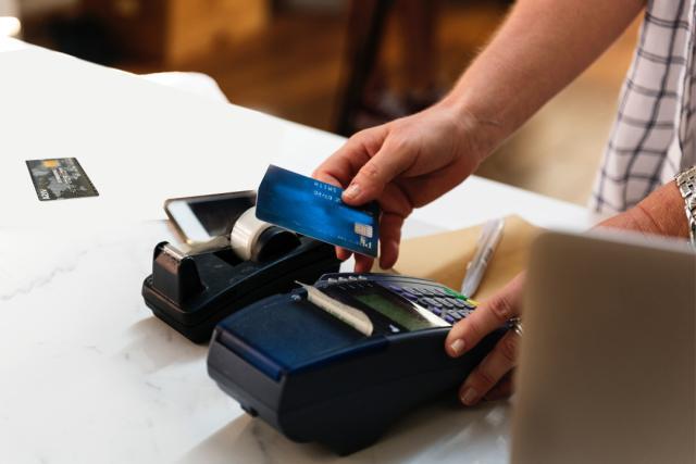 领取POS机：信用卡用户正确使用个人pos机的几点建议