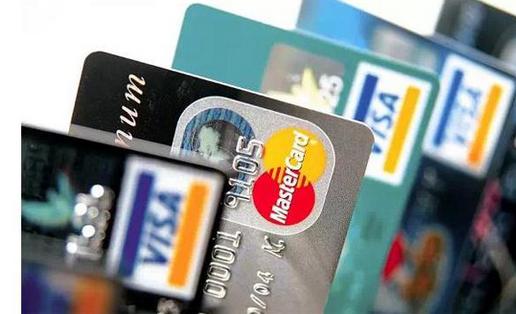 拉卡拉收款码：信用卡如果一直都是最低还款，会产生什么后果呢？现在知道还不晚