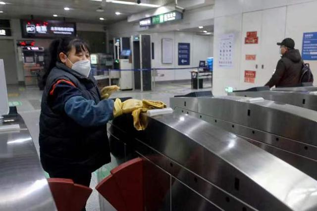 银联POS机：今起北京地铁、公交不再拒绝核酸超过48小时乘客乘车