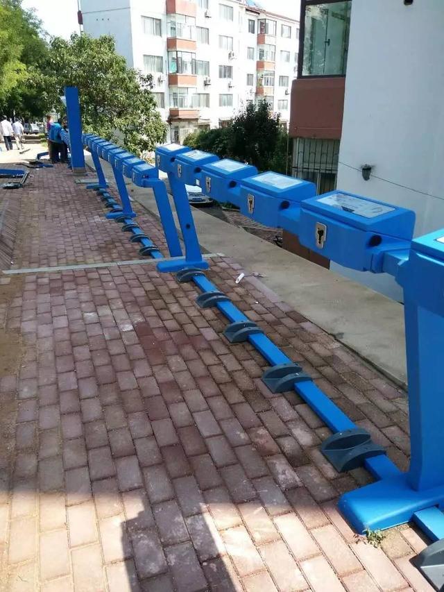 电签POS机：板报独家 - 葫芦岛的公共自行车终端站点开始安装