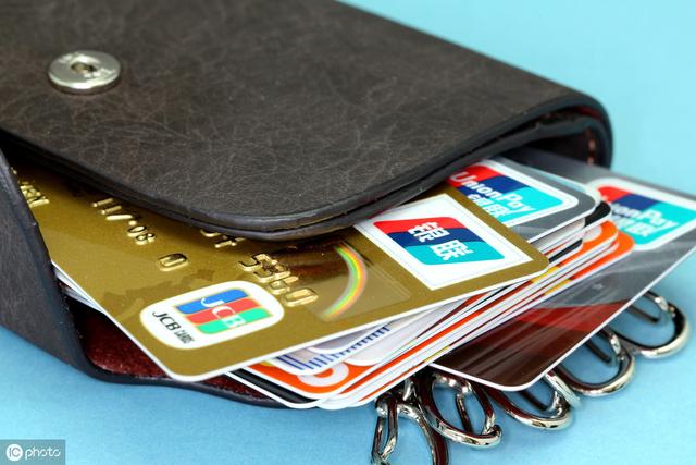 拉卡拉代理加盟：有人可以帮你的信用卡提额？