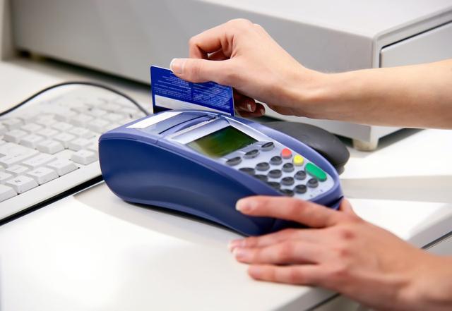 拉卡拉收款码：POS机刷卡手续费多少是合理的？