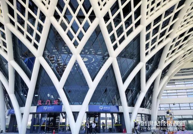 pos机手续费：珠西综合交通枢纽江门站15日开通运营，“8台20线”融通广东三大都市圈