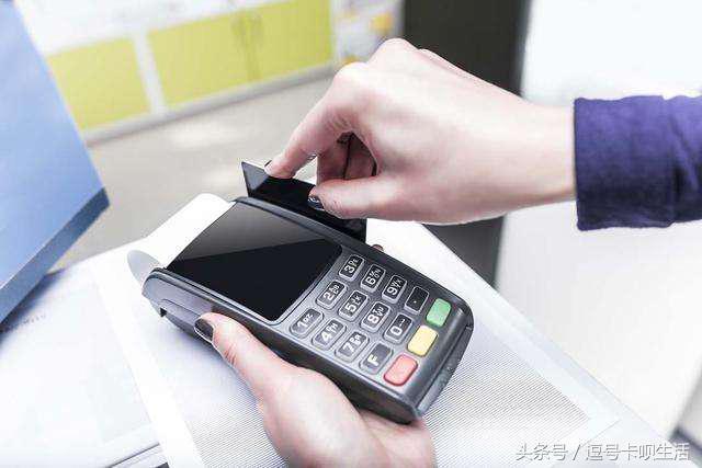 拉卡拉官网：这4种情况下信用卡被封，怎么办？