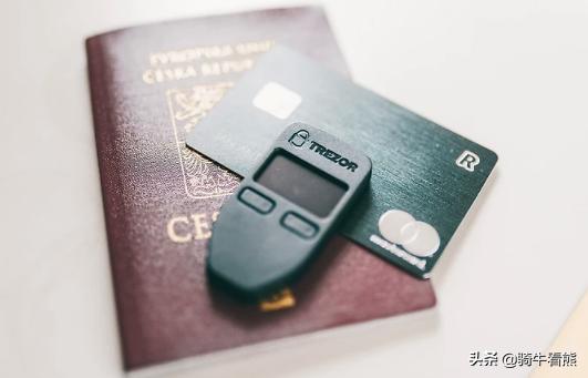 POS机官网：信用卡出现降额封卡前，会有哪些征兆？